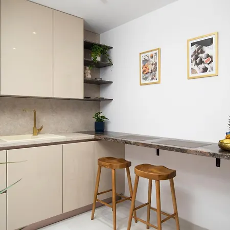 Twins Amphitheatre Apartment *